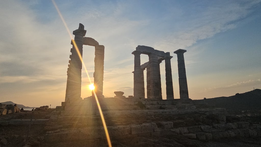 sunset at the temple of Poseidon in Sounio